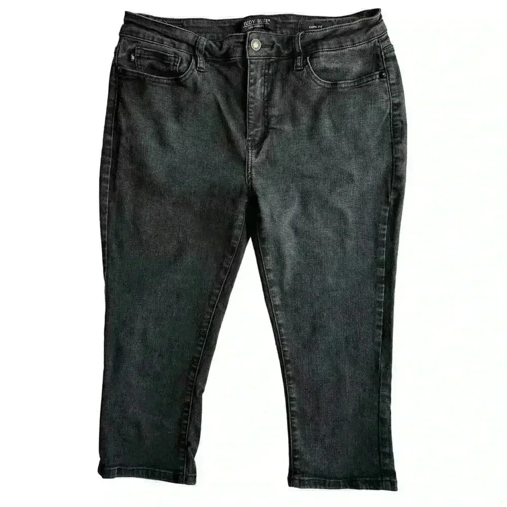 Judy Blue Mid-Rise Capris Women’s Size 13/31 Black